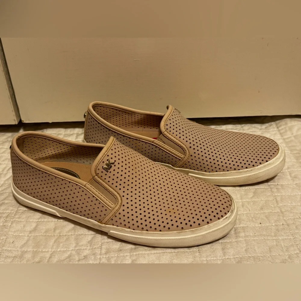 Michael Kors Women’s pink Slip On Shoes Dress Casual Oxford Sz 6 - Picture 2 of 7